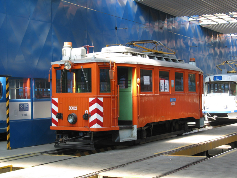 Works tram #8002