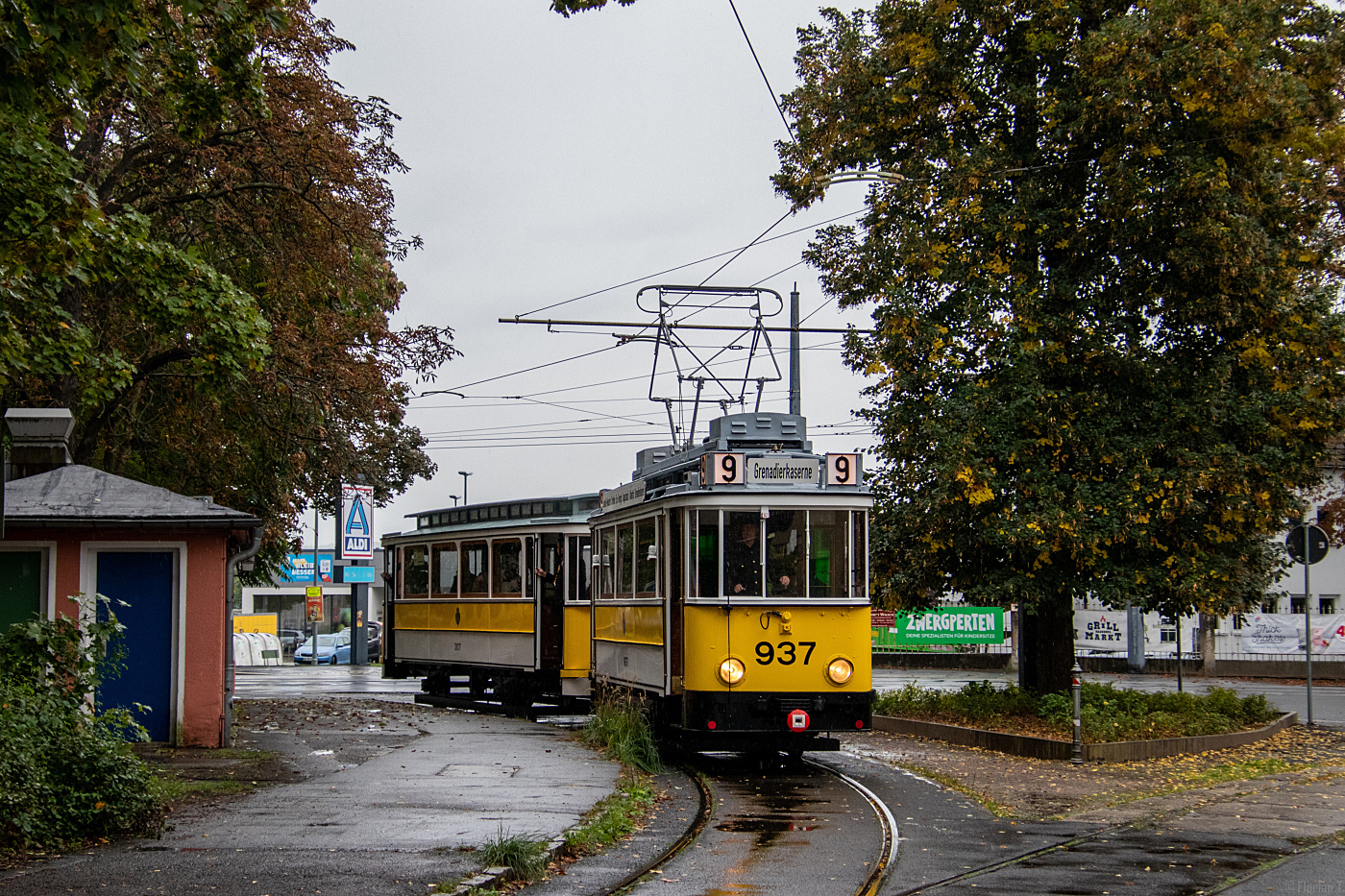 Miscellaneous 2-axle tram #937